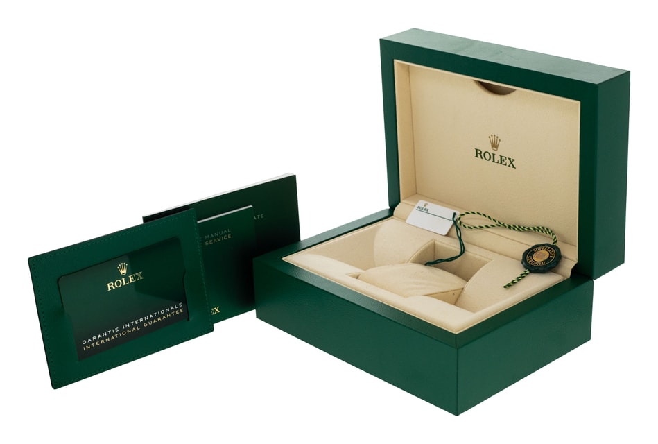 Rolex Oyster Perpetual 124300 Image 4